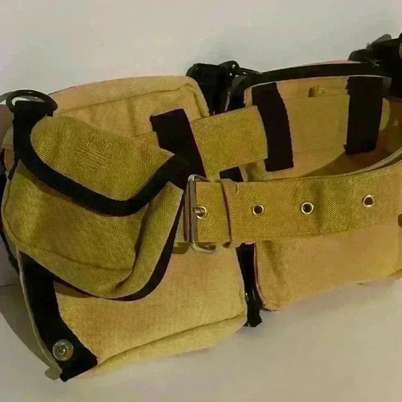 A Laosmiddle combo fanny packs / pouches w/a shoulder strap - Picture 6 of 12